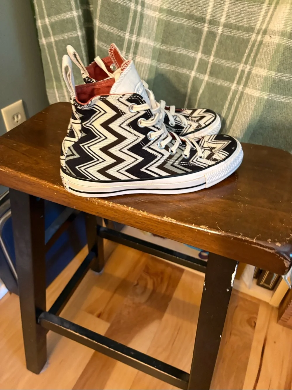 Converse x Missoni Women's chevron knit High-Top Sneakers - Picture 2 of 9